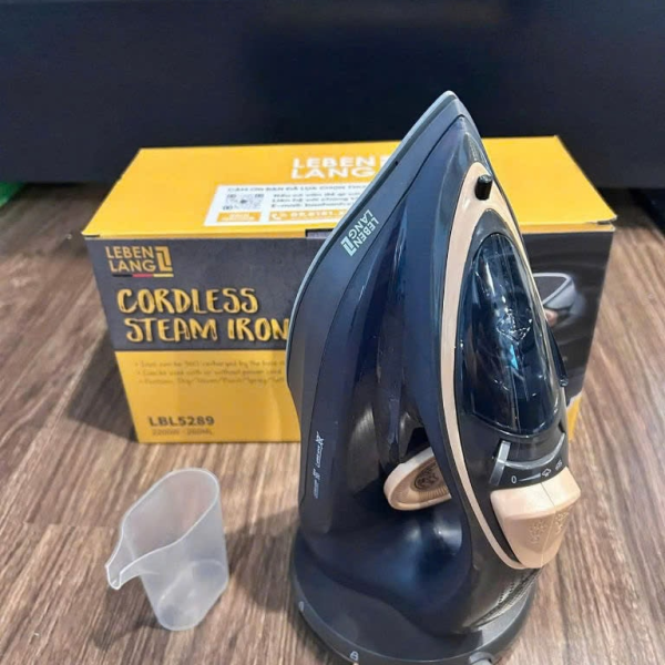 Bàn Ủi Hơi Nước Cầm Tay Lebenlang LBL5289 2200W